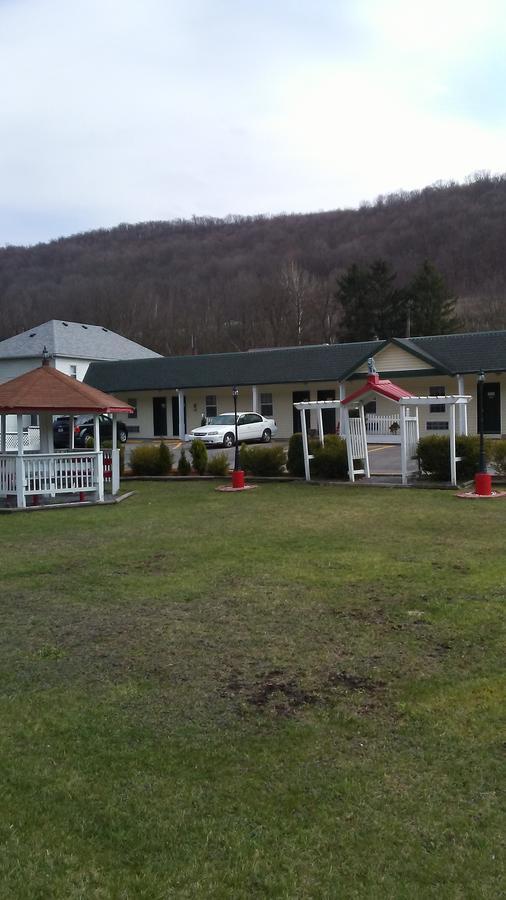 Clarysville Motel Frostburg Eksteriør bilde